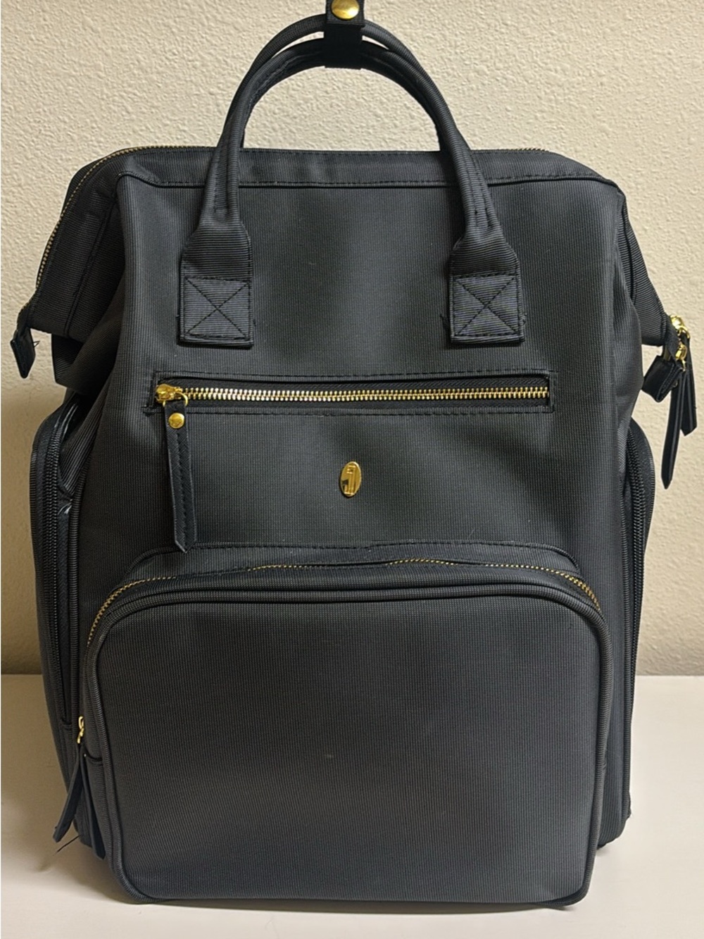 NWOT Idaho Jones “Chertsey” Stylish Diaper Breast Pump Back Pack Bag